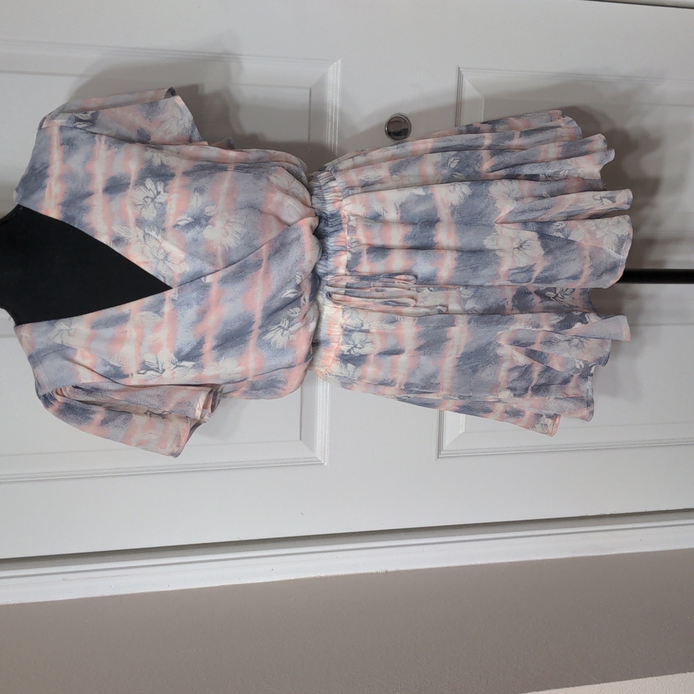TRIXXI Romper  flowery Flutter Sleeve, V neckline,